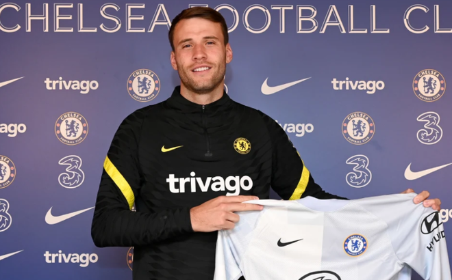 Bettinelli là tân binh đầu tiên của Chelsea ở kì chuyển nhượng hè này