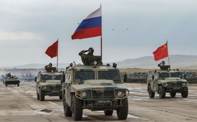 Các lực lượng cua Nga và Trung Quốc tại cuộc tập trận chung Vostok ngày 13/9/2018 tại Siberia. Ảnh: Bộ Quốc phòng Nga