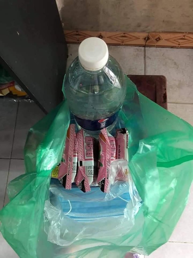 Bị quỵt tiền công, nhịn đói 1 tuần, hai thanh niên Thanh Hoá đánh bạo gõ cửa nhà dân và cái kết khiến chủ nhà ân hận - Ảnh 2. Bị quỵt tiền công, nhịn đói 1 tuần, hai thanh niên Thanh Hoá đánh bạo gõ cửa nhà dân và cái kết khiến chủ nhà ân hận - Ảnh 2.