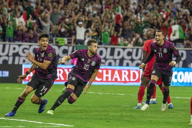 Mexico thắng kịch tích Canada, vào chung kết Gold Cup nhờ trọng tài bù giờ tận... 15 phút - Ảnh 2.