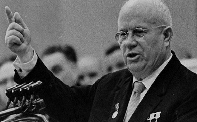 TBT Khrushchev đọc tại phiên họp kín của Đại hội XX Đảng CS Liên Xô (Ảnh Tư liệu)