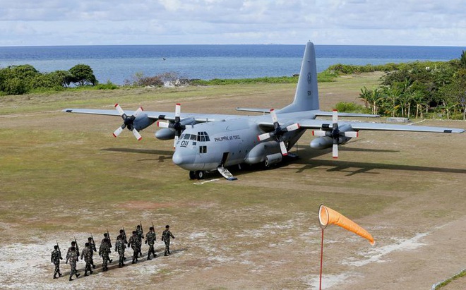 Máy bay quân sự C-130 của Không quân Philippines. Ảnh: AP