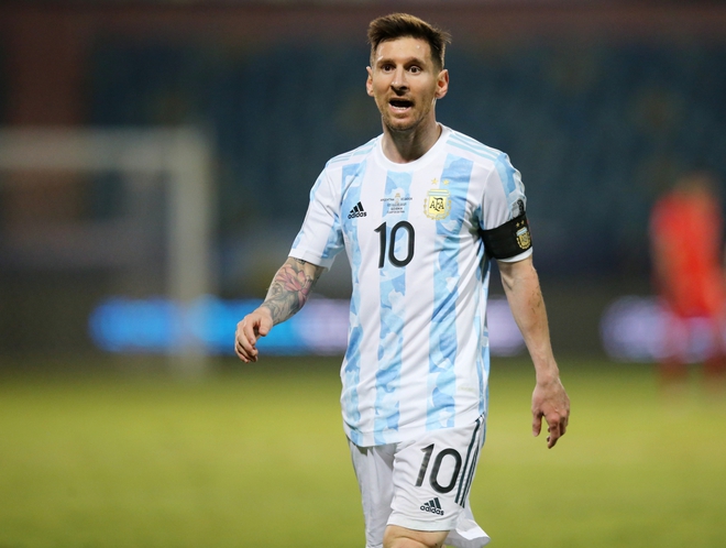 Cuộc đua Vua phá lưới Copa America 2021: Messi cô đơn trên đỉnh - Ảnh 1.