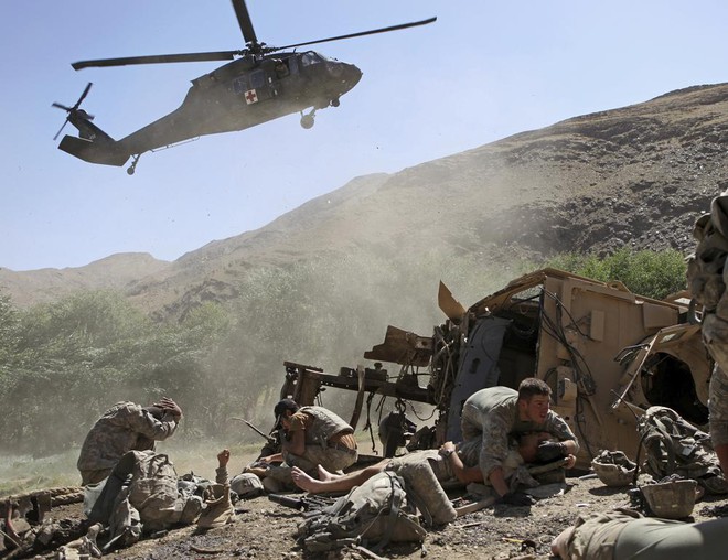 Nhìn lại cuộc chiến kéo dài gần 20 năm của Mỹ ở Afghanistan - Ảnh 9.