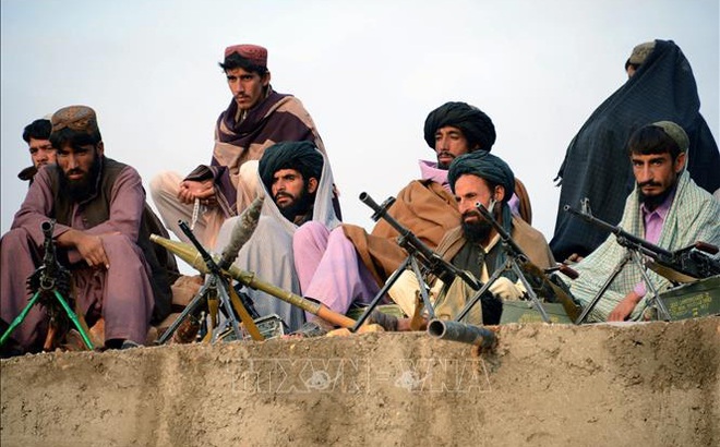 Các tay súng Taliban tại một khu vực ở Bakwah, Afghanistan. Ảnh tư liệu: AFP/TTXVN