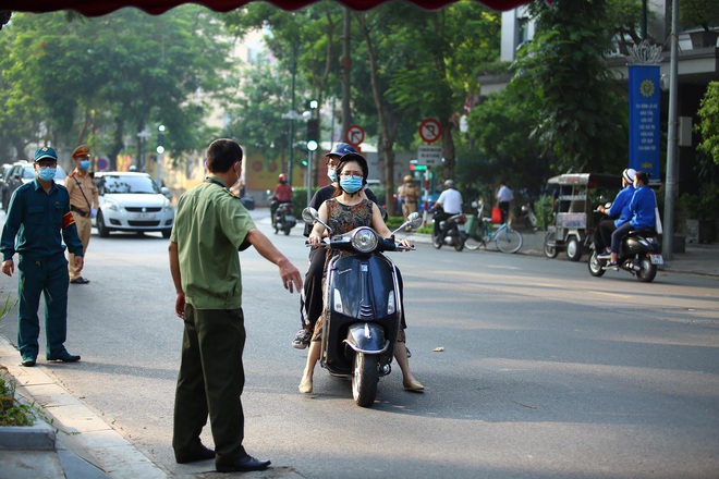 Hơn 1 triệu thí sinh bắt đầu thi tốt nghiệp THPT 2021 môn Văn - Ảnh 2.