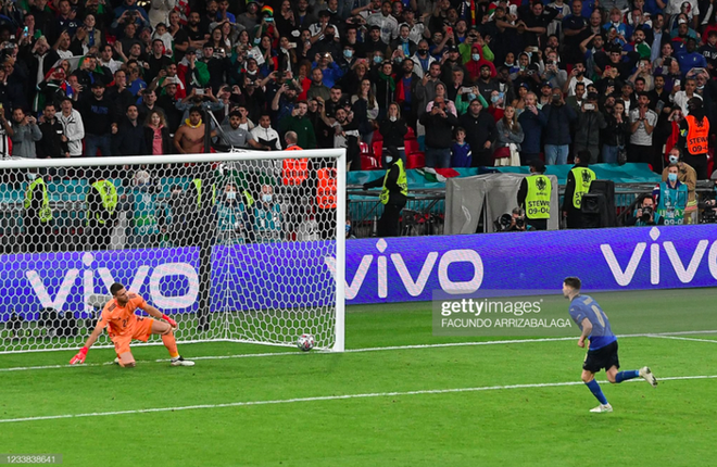 Người hùng tuyển Ý kể khoảnh khắc đánh lừa thủ môn TBN, đưa đội nhà vào chung kết Euro - Ảnh 1.