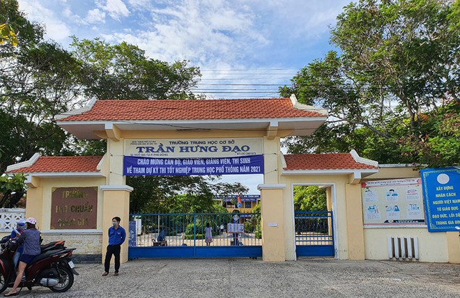 151 thí sinh và 15 công an bảo vệ thi tốt nghiệp ở Phú Yên nghi nhiễm COVID-19 - Ảnh 1.
