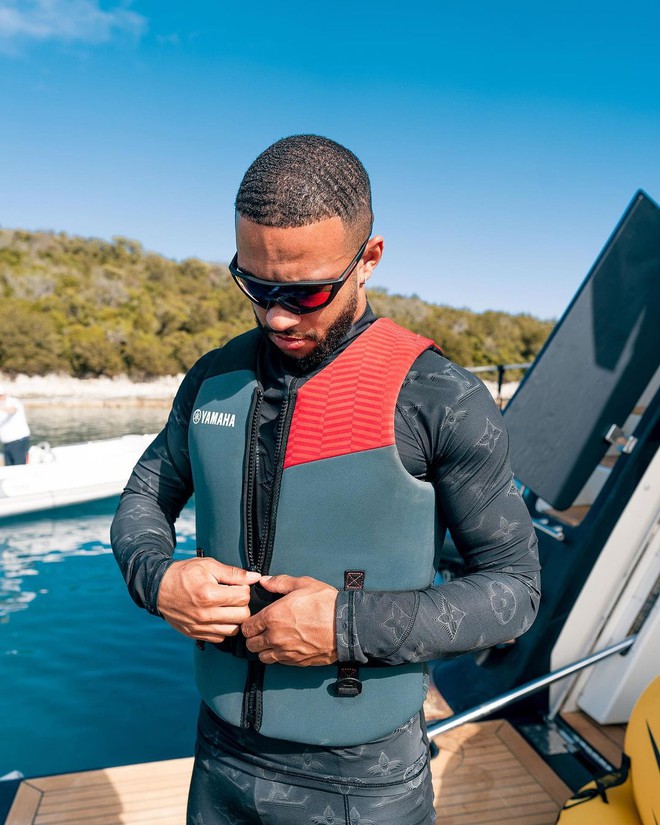 Đây là cách Ronaldo và các sao bóng đá chôn vùi nỗi đau sau khi bị loại khỏi Euro 2020 - Ảnh 10.