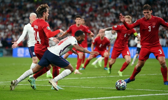 Sân Wembley mở hội, ĐT Anh ăn mừng cuồng nhiệt khi vào chung kết EURO 2021 - Ảnh 11.