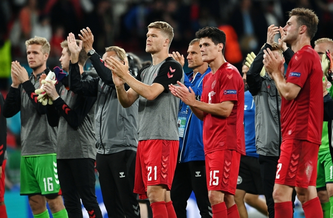 Sân Wembley mở hội, ĐT Anh ăn mừng cuồng nhiệt khi vào chung kết EURO 2021 - Ảnh 8.