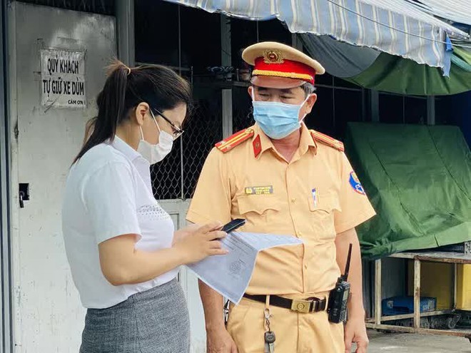 Nhiều người vào TP HCM nài nỉ: Anh ơi! Nhà em ở ngay đây, cho em qua với! - Ảnh 4.