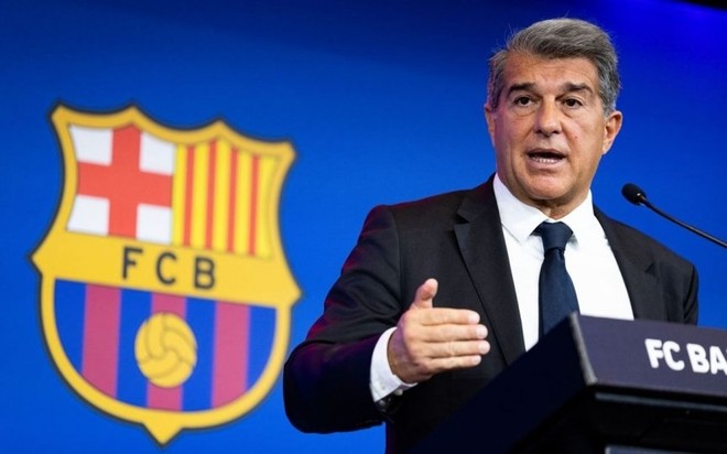 Cựu nhân viên Barca tố chủ tịch Laporta đã phản bội Messi - Ảnh 1.
