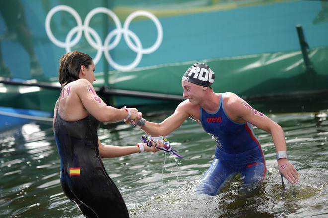 Ảnh Olympic Tokyo 2020: Sự tử tế, lòng đồng cảm tạo nên kỳ Thế vận hội đầy nhân văn - Ảnh 12.