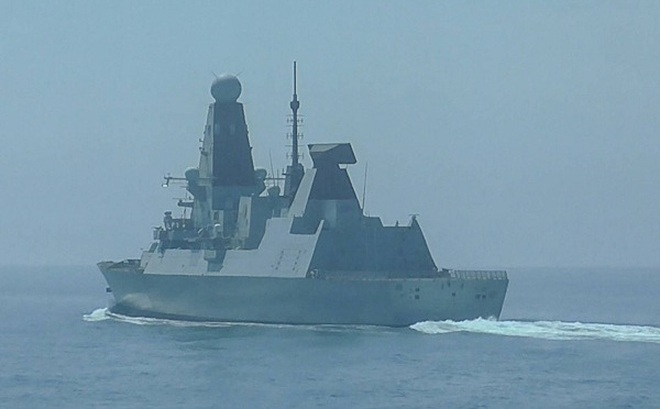 Nga bắn cảnh cáo tàu khu trục Anh vì vi phạm đường biên giới trên biển ở Biển Đen. (Ảnh: TASS)