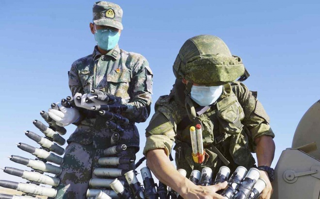 Binh sỹ Nga và Trung Quốc tập trận chung tại khu tự trị Hồi Ninh Hạ. Ảnh: Tân Hoa xã