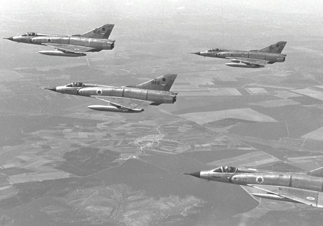 Lật lại vụ Israel hạ 5 tiêm kích MiG-21 Liên Xô trong không đầy 3 phút - Ảnh 2.