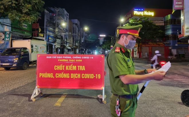 Đà Nẵng chỉ cho phép người dân ra đường trong trường hợp khẩn cấp