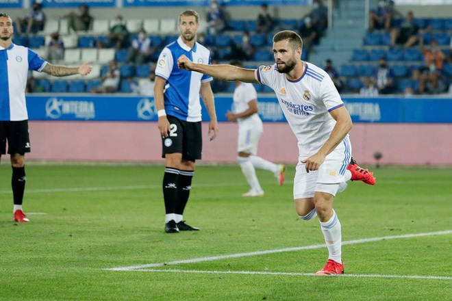 Benzema lập cú đúp, Real Madrid thắng dễ Alaves 4-1 trong ngày khai màn La Liga - Ảnh 5.