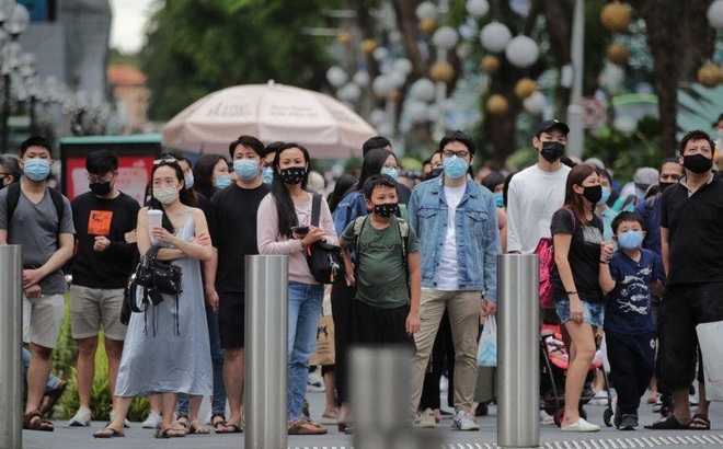 Từ ngày 10/8, Singapore thực hiện kế hoạch nới lỏng các biện pháp giãn cách xã hội, chuẩn bị cho giai đoạn mở cửa trở lại nền kinh tế.

Ảnh: Strait Times