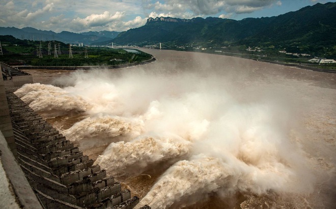 Đập Tam Hiệp, một dự án thủy điện khổng lồ trên sông Dương Tử. Ảnh: AFP