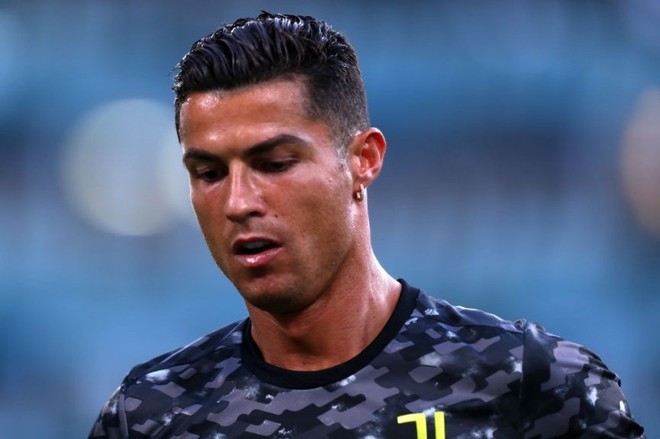 Ronaldo đi đêm với HLV, quyết định trở lại mái nhà xưa trong ít ngày tới? - Ảnh 1.