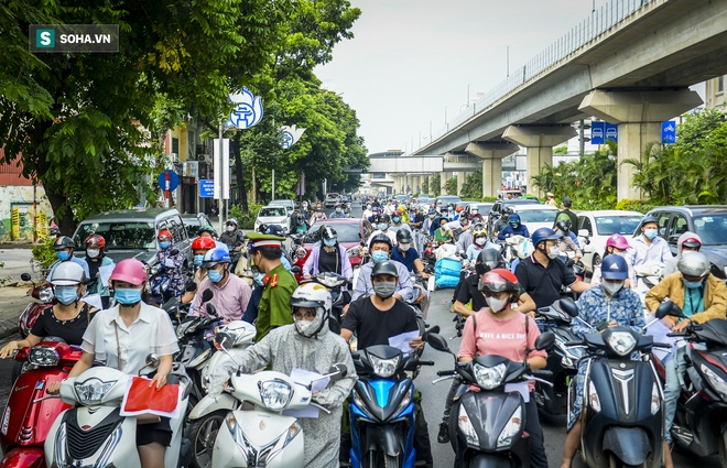 Hà Nội thêm 17 ca COVID-19; Điều tra tài xế chở 46 thi hài từ TP.HCM về Bến Tre hỏa táng - Ảnh 2.