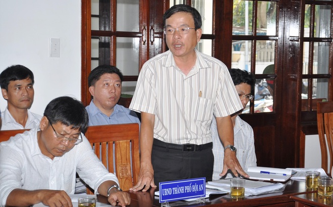 Ông Nguyễn Thế Hùng, Phó Chủ tịch UBND TP Hội An, tại một cuộc tiếp dân liên quan đến các vấn đề đất đai