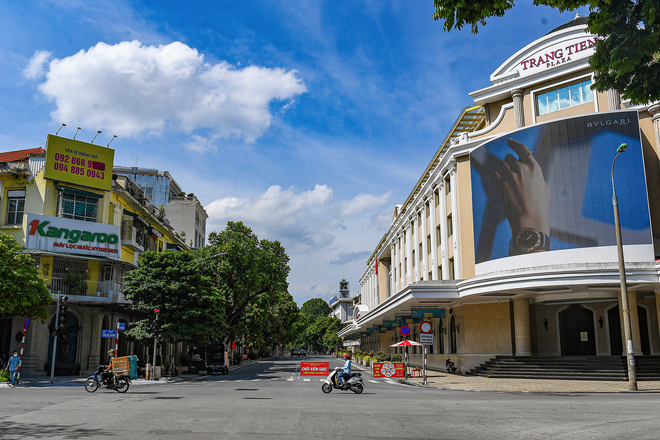 Hà Nội không thể hoàn toàn mở hết trở lại. BV Q. Bình Tân thu 36 triệu đồng tiền viện phí của người mắc COVID-19 tử vong - Ảnh 1.