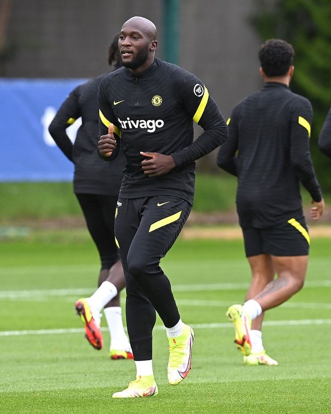 Lukaku mặc số áo đen đủi ở Chelsea - Ảnh 2.