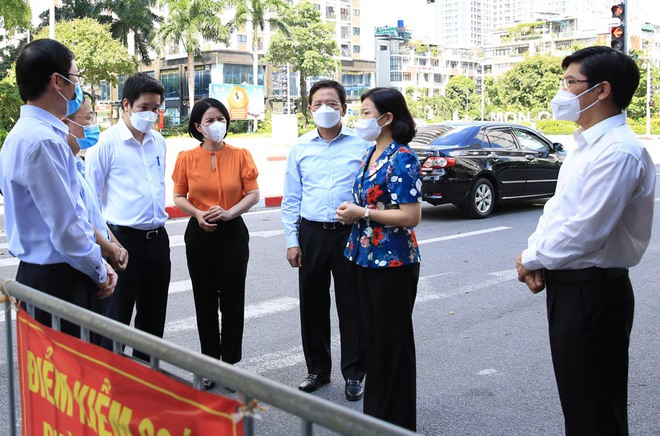 Hà Nội: Nguy cơ lây lan dịch Covid-19 vẫn ở mức cao và khó lường - Ảnh 1.