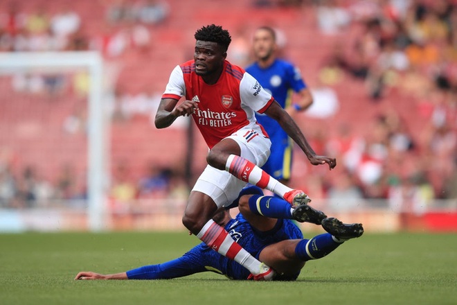 Arsenal 1-2 Chelsea: The Blues phung phí cơ hội, sao Pháo thủ mắc sai lầm ngớ ngẩn - Ảnh 2.