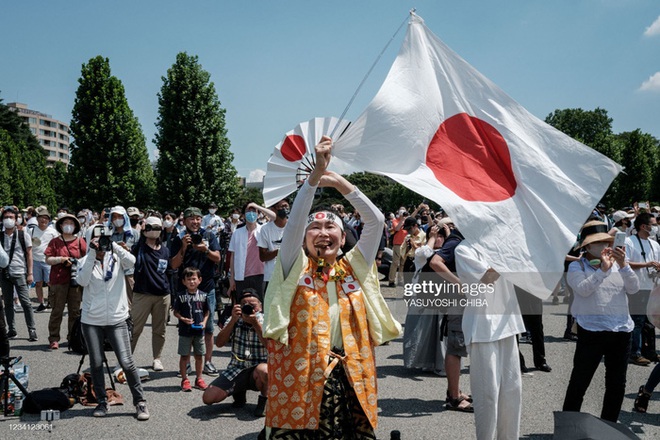 Siêu fan Nhật Bản 30 năm dự không sót kỳ Olympic nào, quyết tâm biến nhà thành nhà thi đấu - Ảnh 2.