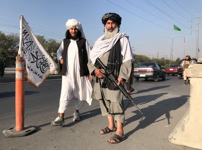 Chi tiết kho vũ khí khổng lồ Mỹ sản xuất rơi vào tay Taliban ở Afghanistan - Ảnh 3.