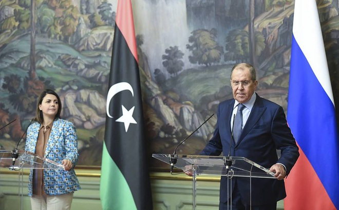 Ngoại trưởng Libya Najla Al-Mangoush (trái) và người đồng cấp Nga Sergey Lavrov tại cuộc gặp ở thủ đô Moskva. Ảnh: TASS