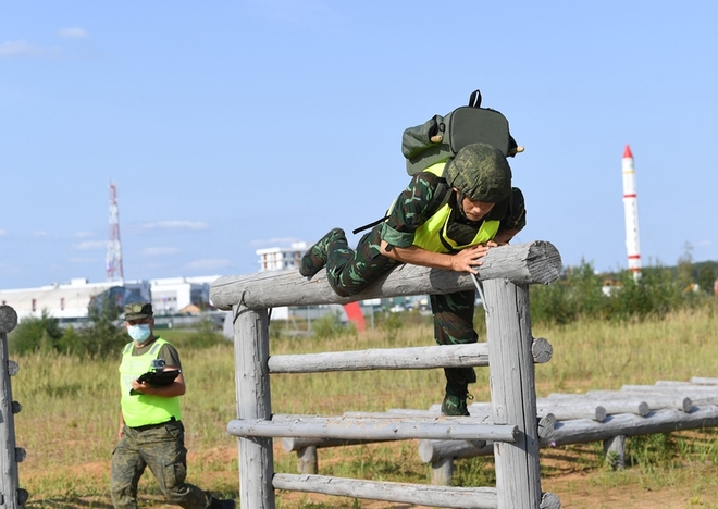 Đội tuyển Pháo binh QĐND Việt Nam tiếp nhận vũ khí trang bị - Ảnh 3.