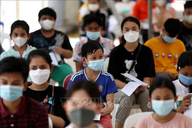 Số ca nhiễm biến thể Delta tại Campuchia tiến dần tới mức 4 chữ số; TQ làm rắn với người không tiêm vaccine Covid-19 - Ảnh 1.