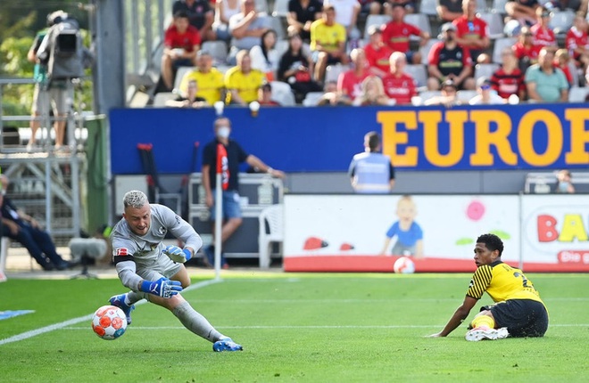 Haaland tịt ngòi, Dortmund nhận thất bại đầu tiên tại Bundesliga - Ảnh 8.