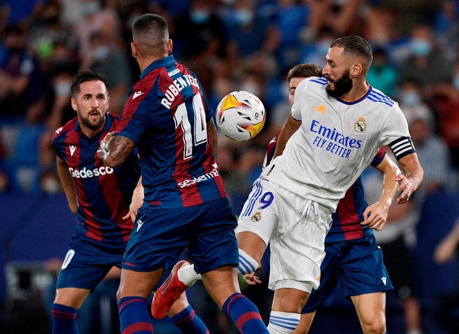 Real Madrid chia điểm với Levante sau trận cầu điên rồ ở La Liga - Ảnh 2.