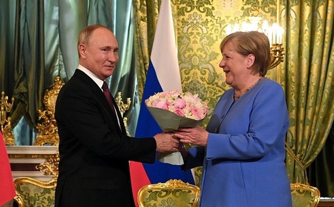 Chuyến thăm Moscow của bà Merkel sẽ là chương cuối cùng trong mối quan hệ kéo dài hơn một thập kỷ của 2 chính trị gia quyền lực nhất châu Âu. (Ảnh: Reuters)