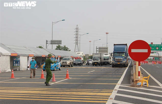 TP. HCM: Tất cả F0 mới trong ngày tại quận 1 và quận 4 đều là ca cộng đồng; cả nước có tổng cộng 369.267 ca mắc Covid-19 - Ảnh 1.