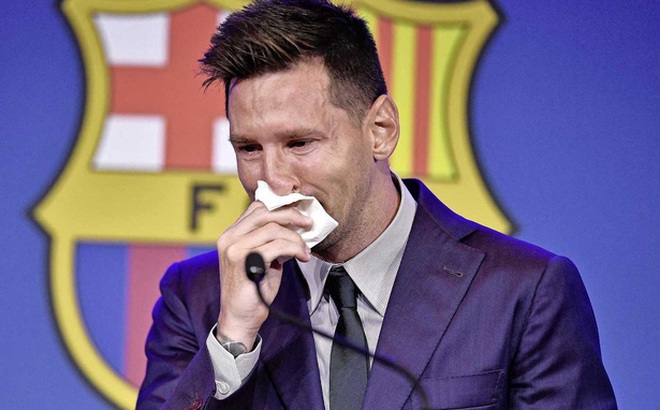 Siêu mẫu Playboy đấu giá chiếc khăn giấy của Messi