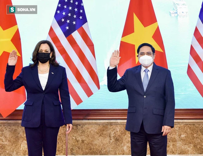 Phó Tổng thống Mỹ Harris: 1 triệu liều vaccine Pfizer sắp đến Việt Nam trong 24 giờ - Đoàn hộ tống đã về đến khách sạn - Ảnh 1.