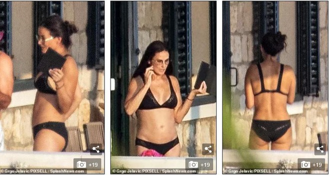 Demi Moore diện bikini nóng bỏng ở tuổi 59 - Ảnh 2.