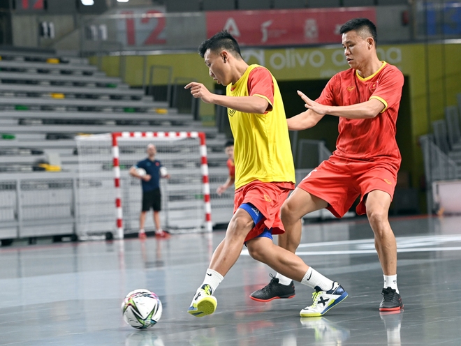 ĐT futsal Việt Nam tích cực chuẩn bị cho cuộc “thử lửa” với đội bóng số 1 thế giới - Ảnh 7.