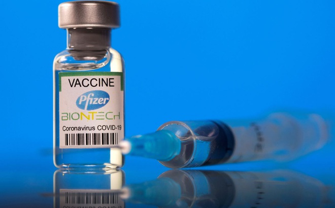 Vaccine ngừa COVID-19 của Pfizer/BioNtech. Ảnh: Reuters