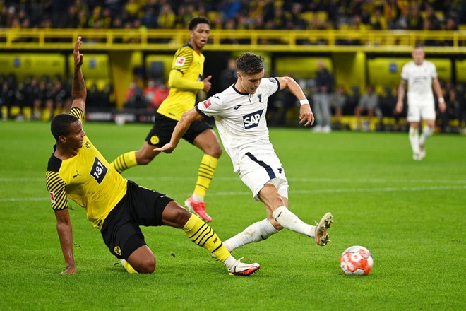 Dortmund 3 - 2 Hoffenheim: Haaland cứu rỗi Dortmund trong cuộc rượt đuổi tỉ số nghẹt thở - Ảnh 3.