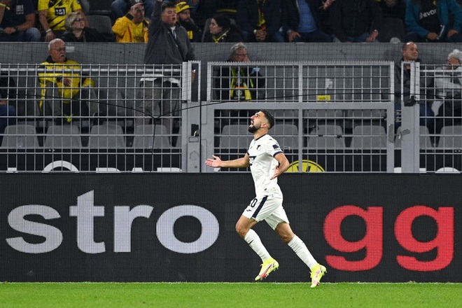 Dortmund 3 - 2 Hoffenheim: Haaland cứu rỗi Dortmund trong cuộc rượt đuổi tỉ số nghẹt thở - Ảnh 8.