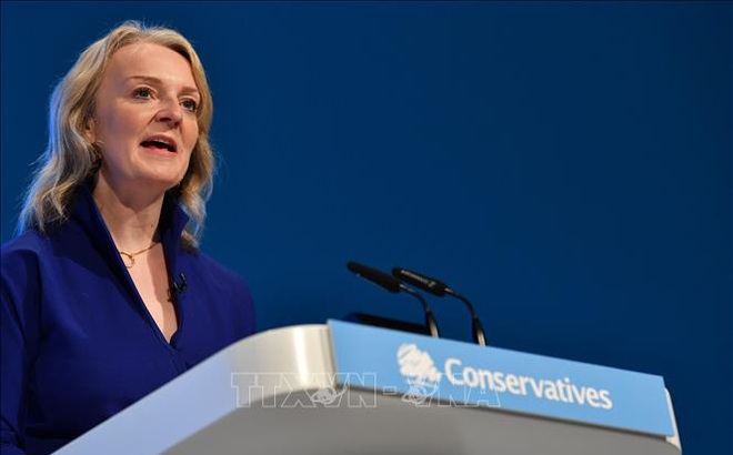 Bộ trưởng Thương mại Quốc tế Anh Liz Truss phát biểu tại Manchester, tây bắc nước Anh. Ảnh tư liệu: AFP/TTXVN