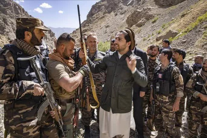 Chân dung con trai mãnh sư Panjshir trấn giữ thành trì chống Taliban - Ảnh 4.